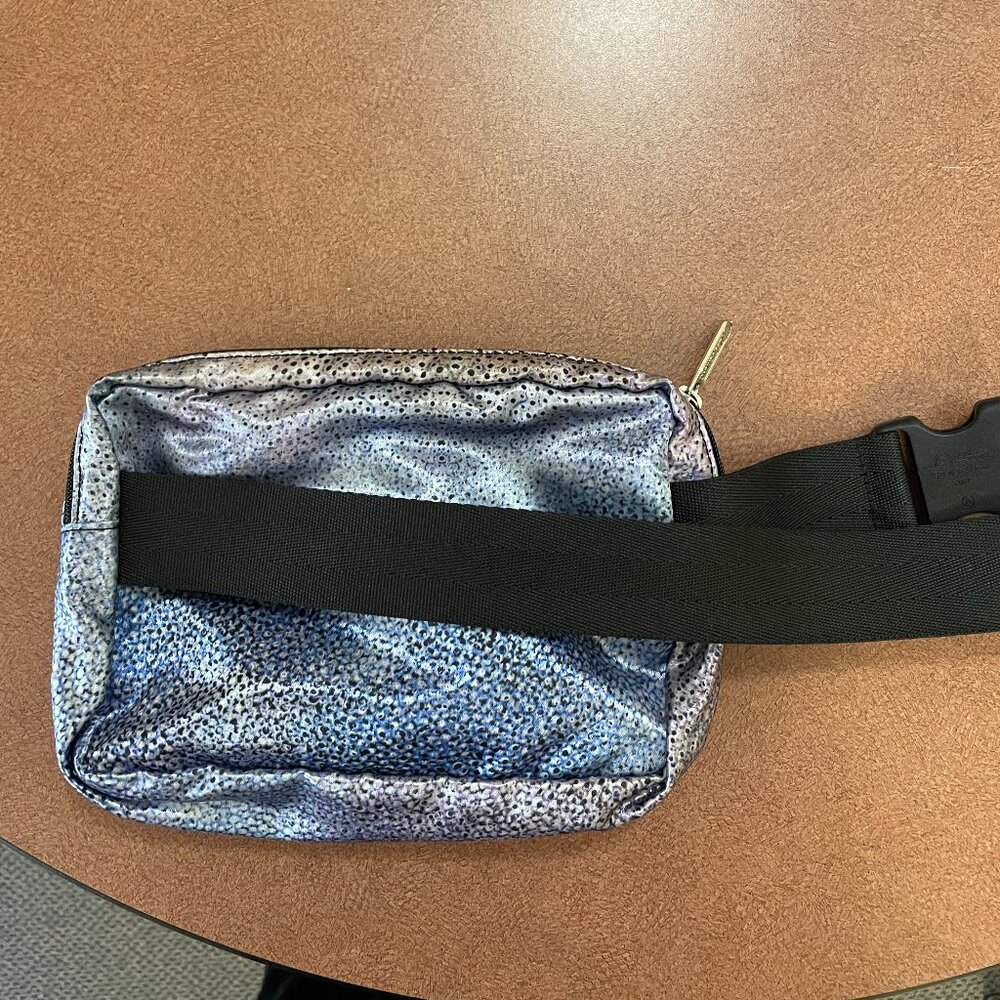 LeSportsac Belt Bag Waist Bag Fanny Pack - Picture 3 of 8